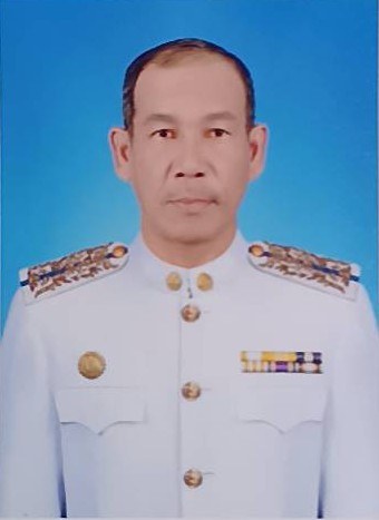 นายประวิง ใจเพชร